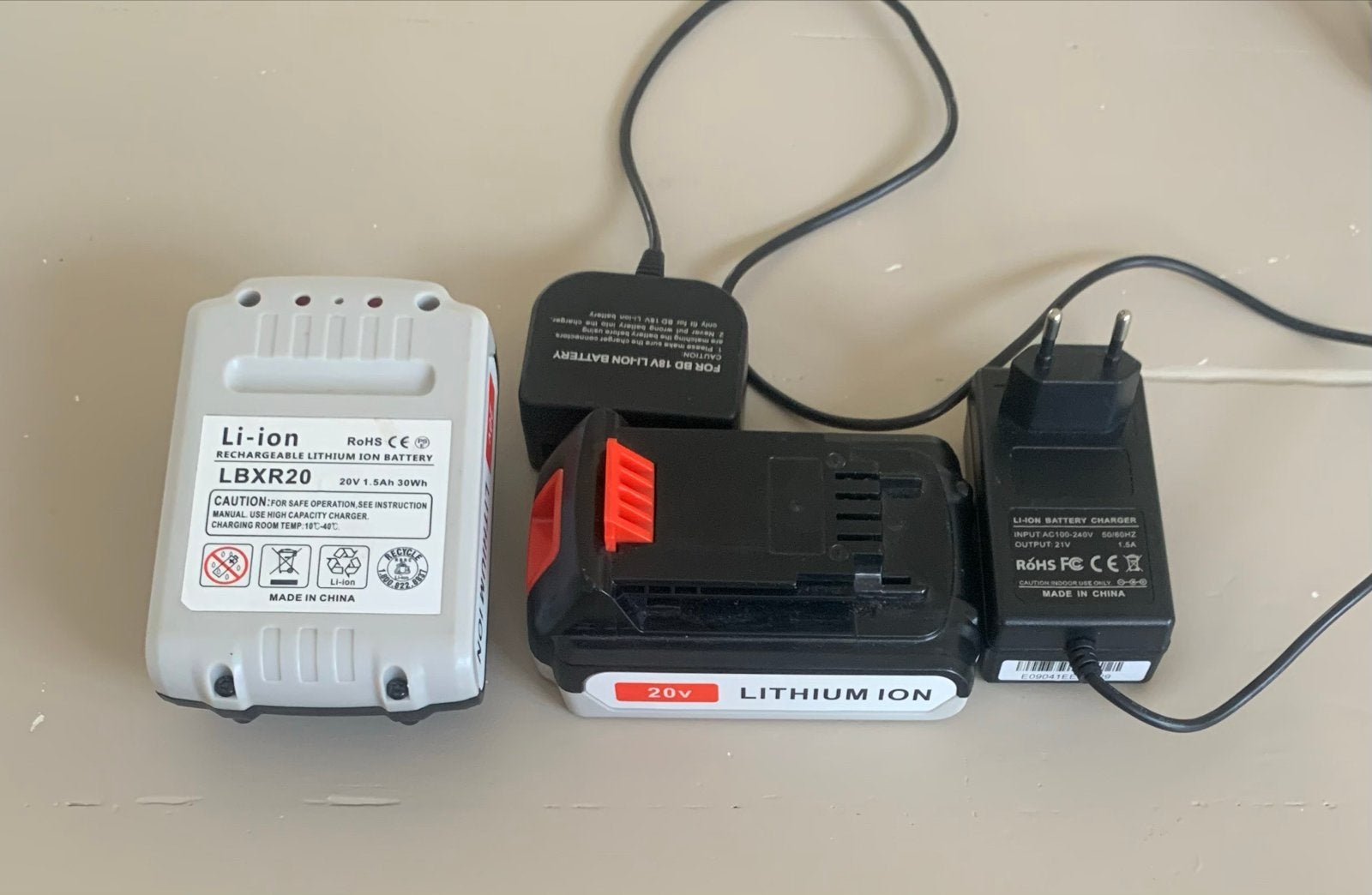 Li-ion accu's en laders - 20V en 18V, Ophalen of Verzenden, Gebruikt, Overige typen