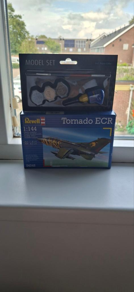 Revell 1:144 Tornado ECR model set, Ophalen of Verzenden, Nieuw, 1:72 tot 1:144, Revell