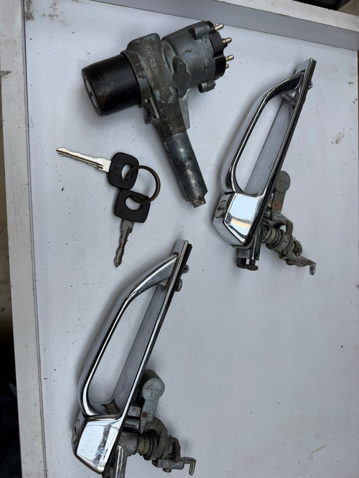 Deurgrepen en contact slot mercedes 107 sl, Ophalen