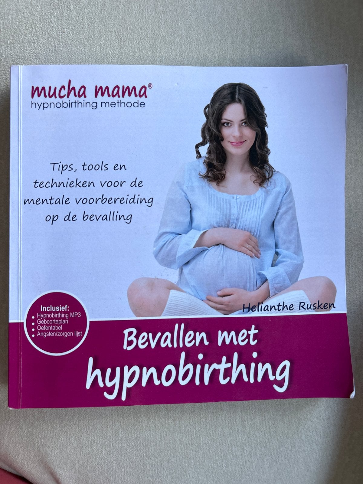 Mucha Mama: Bevallen met Hypnobirthing - Boek, Ophalen, Zo goed als nieuw, Zwangerschap en Bevalling