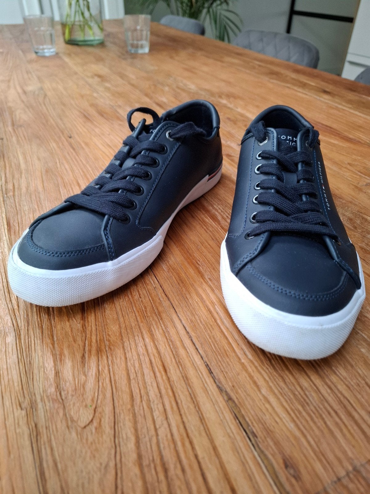 Tommy Hilfiger sneakers, maat 42, zo goed als nieuw, Blauw, Tommy Hilfiger, Ophalen of Verzenden, Sneakers of Gympen