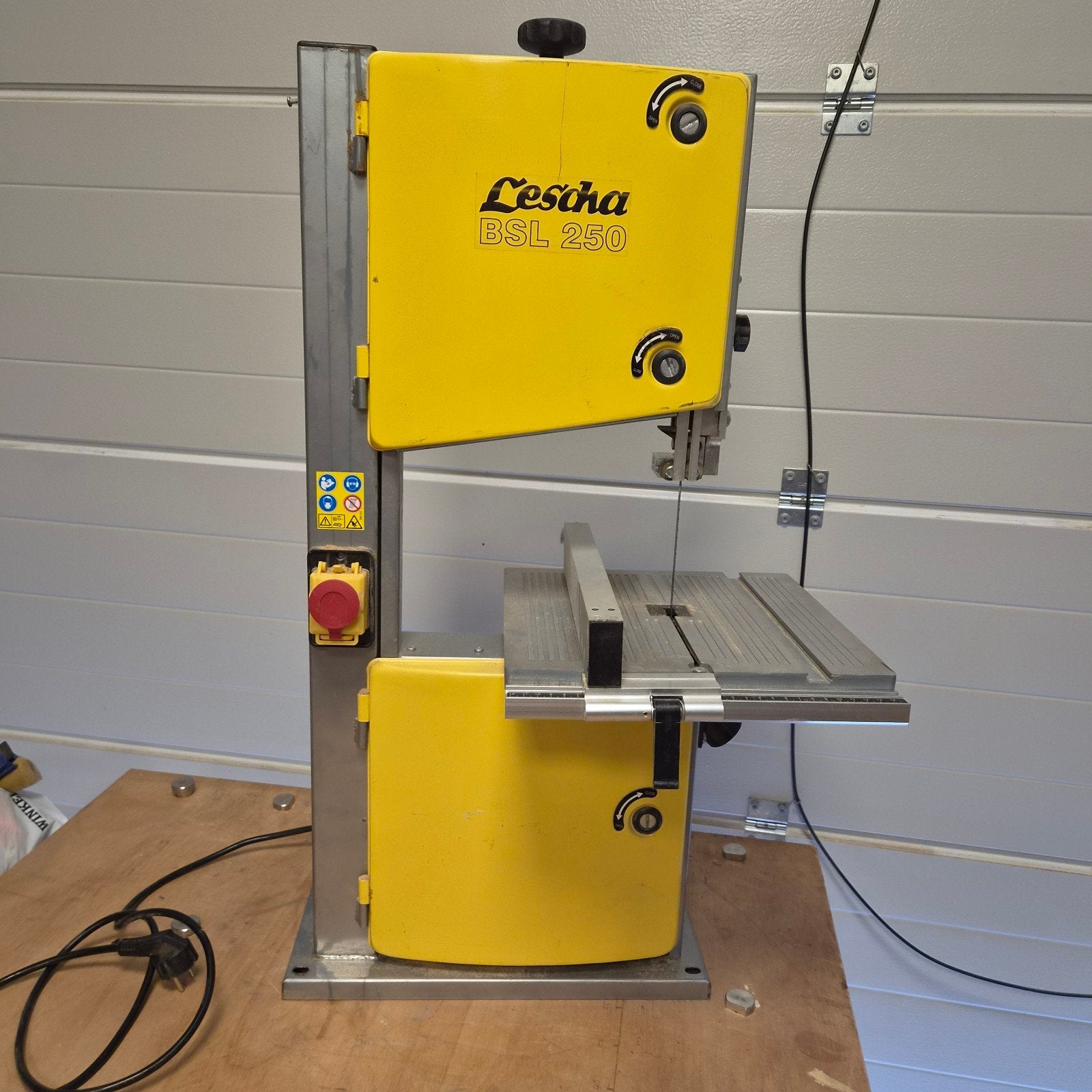 Lescha BSL 250WS Lintzaag 420 Watt - Zo goed als nieuw, Doe-het-zelf en Verbouw, Ophalen, 70 mm of meer, Zo goed als nieuw, Lintzaag