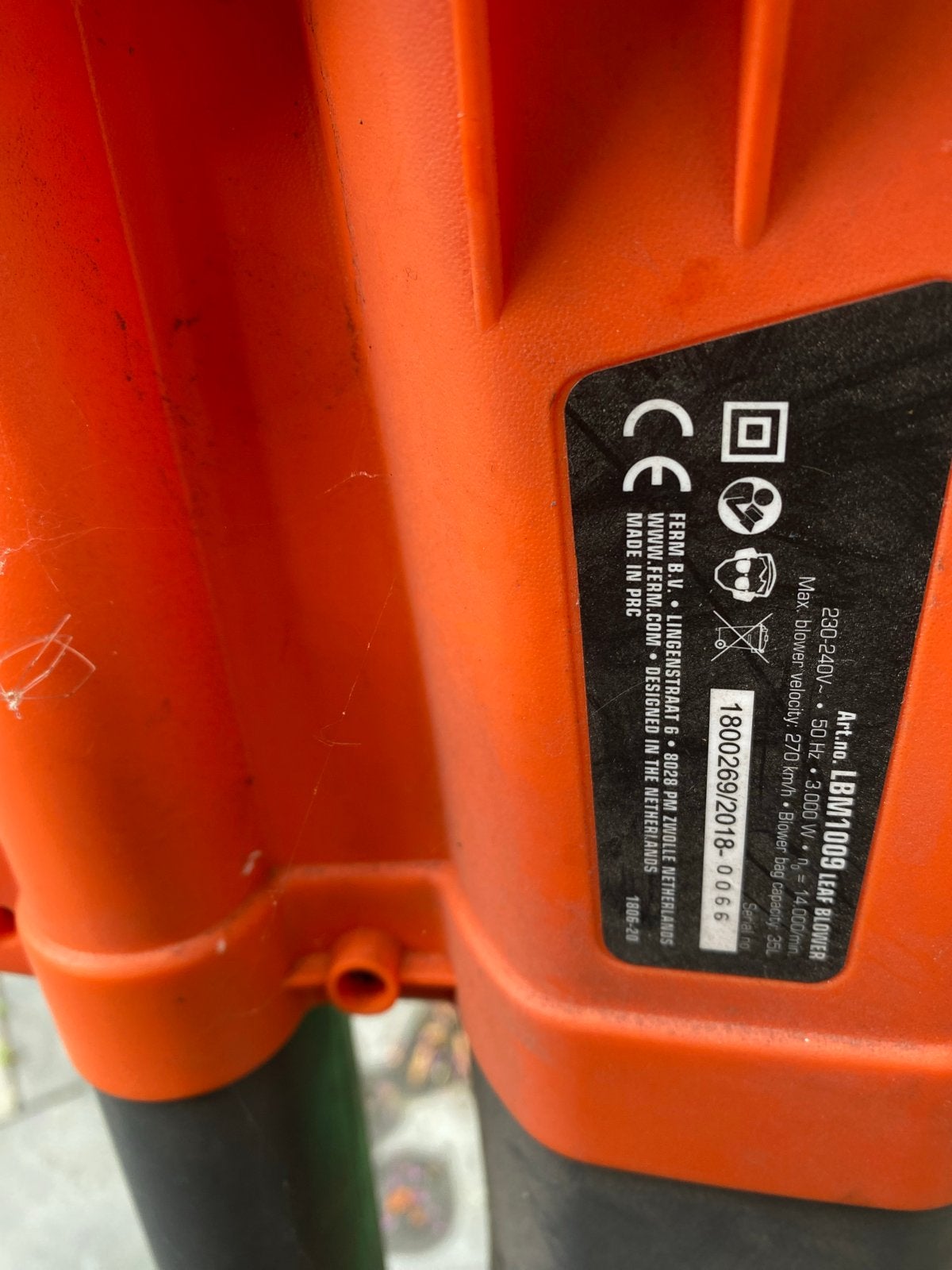 Ferm bladblazer - Krachtige elektrische bladblazer, Ophalen, Gebruikt, Handgedragen, Met neuswiel