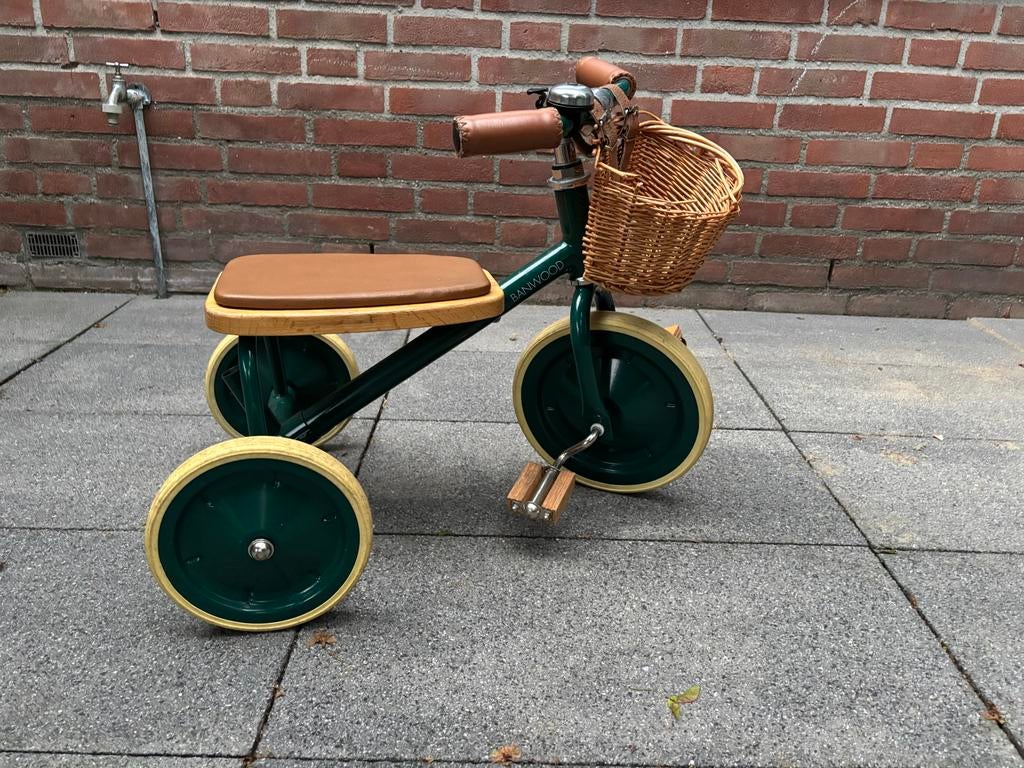 Banwood driewieler met duwstang en mandje, Ophalen, Gebruikt, Trapvoertuig