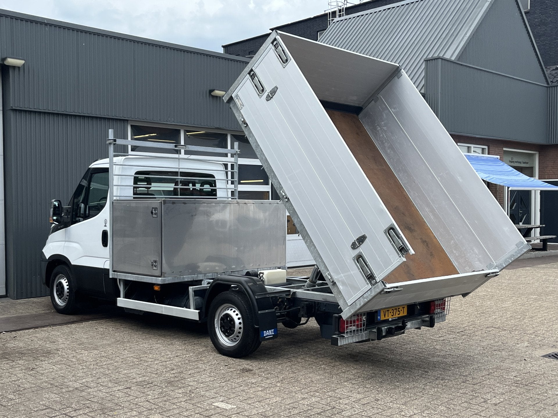 Iveco Daily 35S14N 3.0 345 Kipper Trekhaak 3500kg trekgewich, Auto's, Gebruikt, 4 cilinders, Electronic Stability Program (ESP)