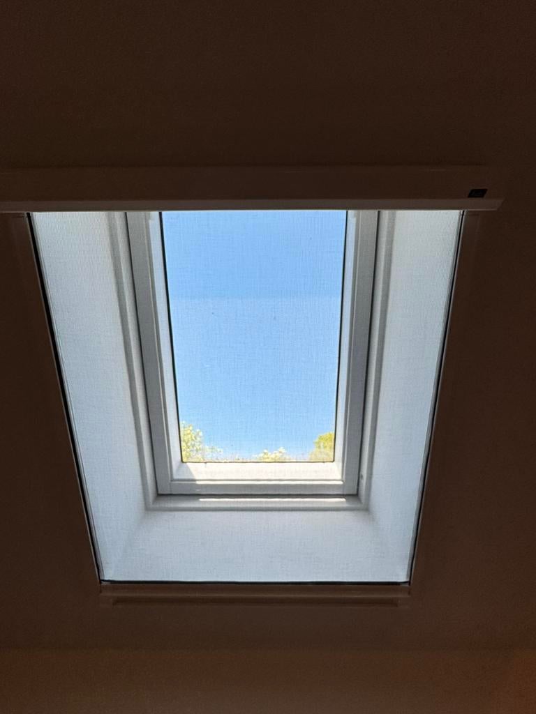 Rolhor voor velux mk04 raam, Ophalen of Verzenden, Zo goed als nieuw, 115 cm of meer
