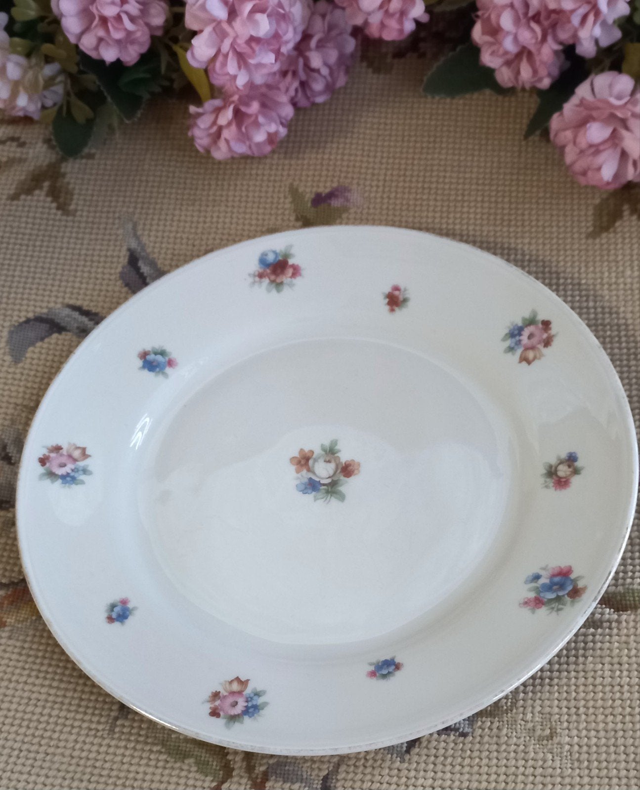 Mooi brocant ontbijtbordje,bloemboeketjes,Edelstein Bavaria, Ophalen of Verzenden