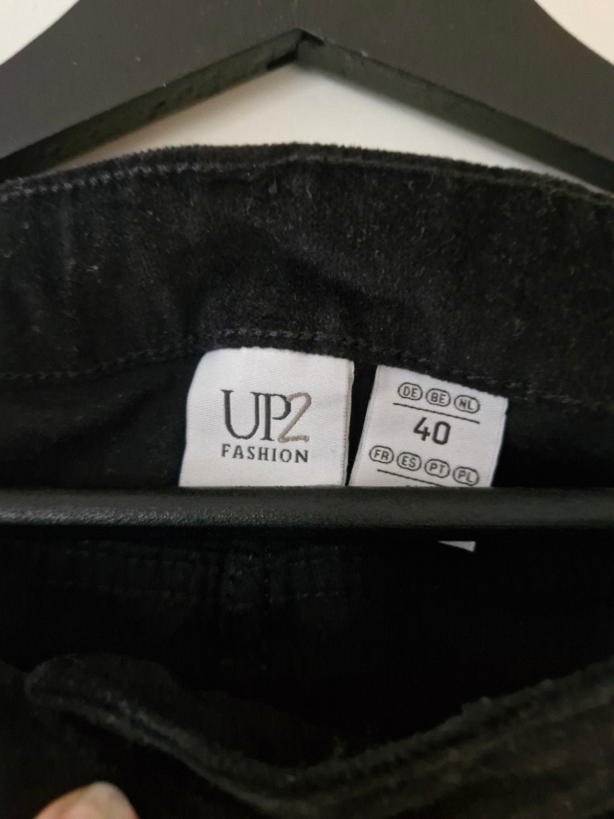 zwarte suede broek maat 40, Kleding | Dames, Broeken en Pantalons, Maat 38/40 (M), Up2Fashion, Zwart, Onbekend
