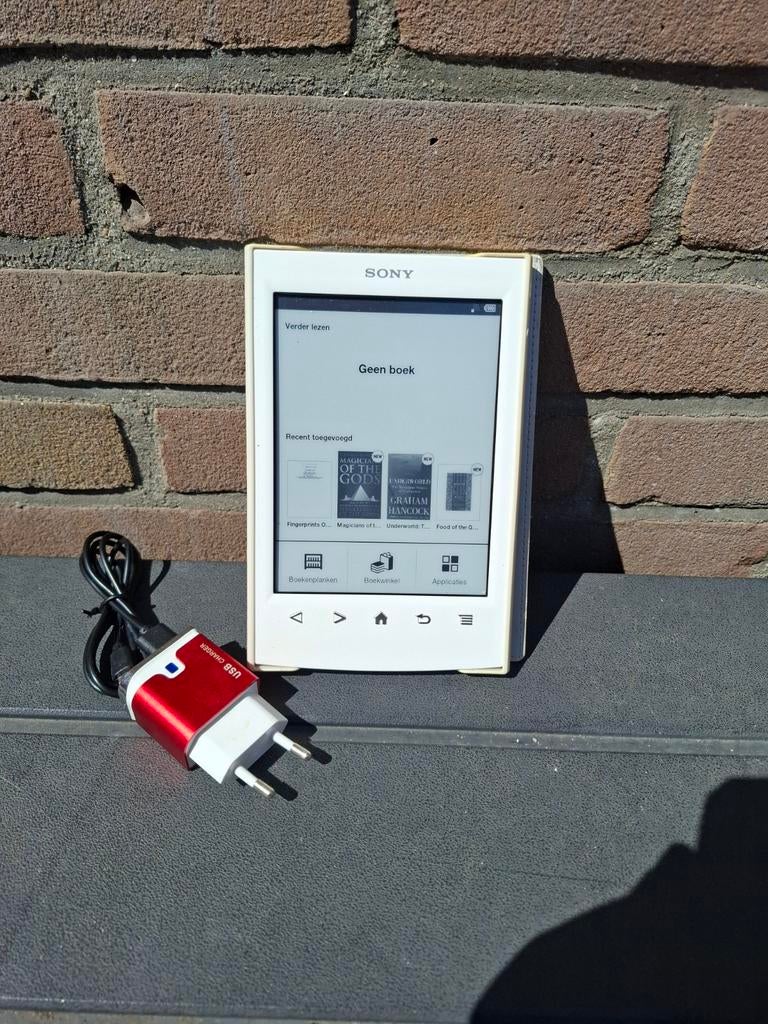 Sony e Reader met oplader en hoesje, Ophalen of Verzenden