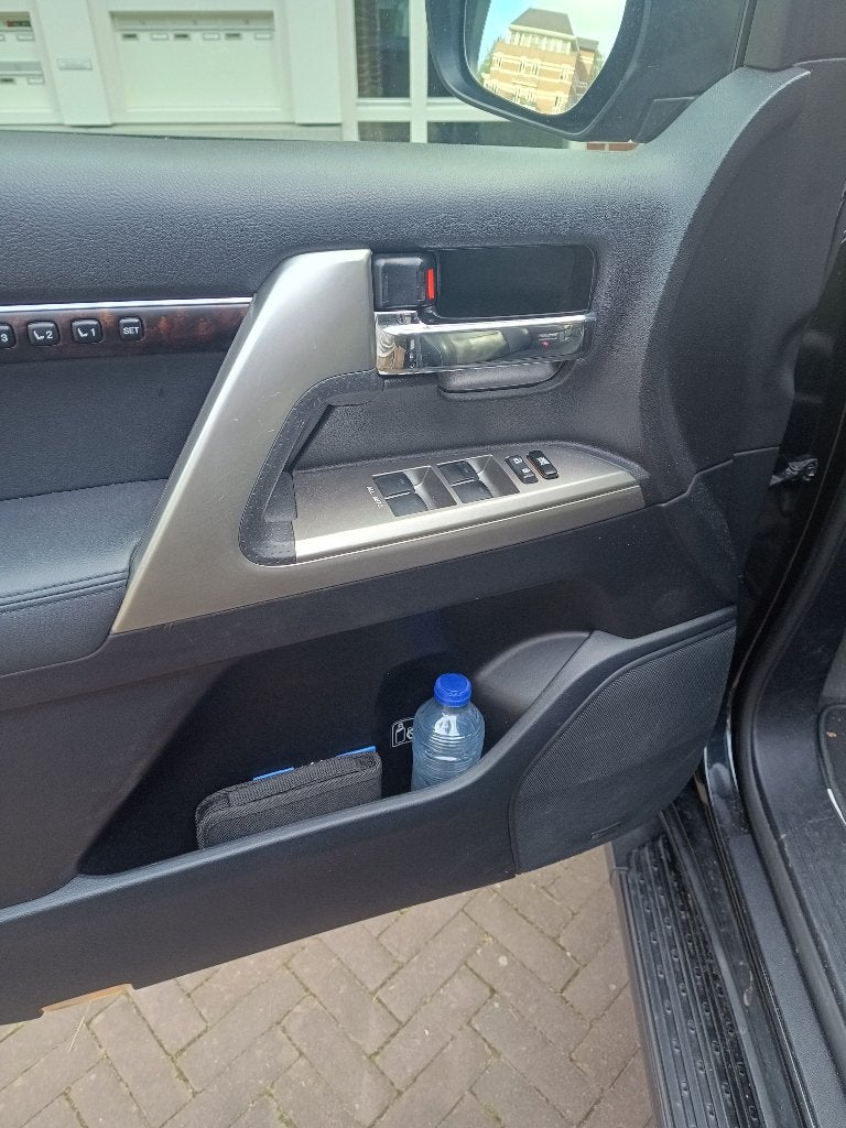 Foto 2 van Toyota Land Cruiser V8 4.5 D-4d AUT 7PERS 2012 Zwart