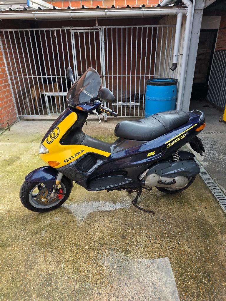 Gilera runner 125 + 180, Fietsen en Brommers, Scooters | Piaggio, Ophalen, Overige modellen, Maximaal 45 km/u, 125 cc