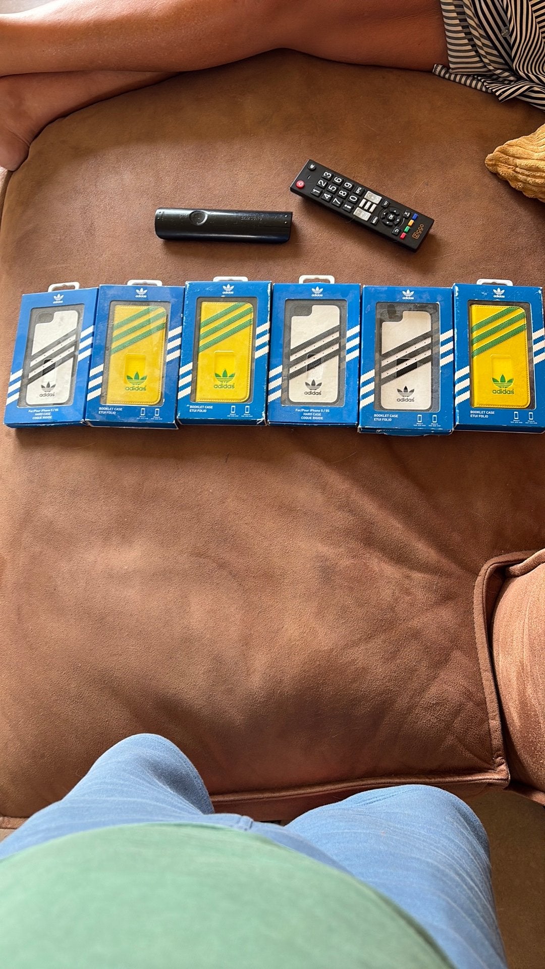 Tekoop mooie iphone 5 adidas hoesjes 5 euro perstuk, Ophalen, Gebruikt, Overige typen, Meerkleurig