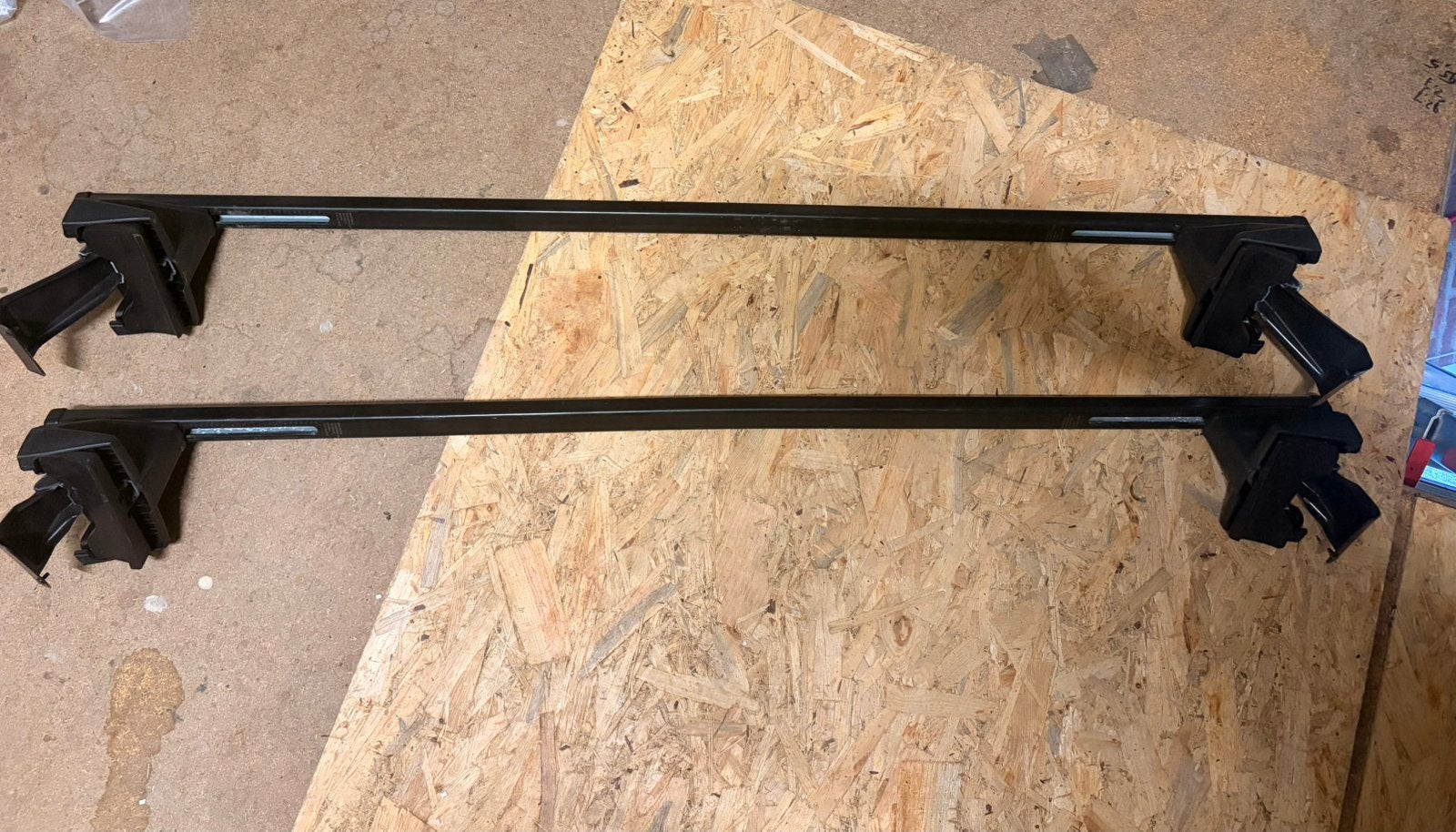 Thule SquareBar Evo Dakdragers -  Toyota CHR klemmen, Auto diversen, Ophalen, Zo goed als nieuw