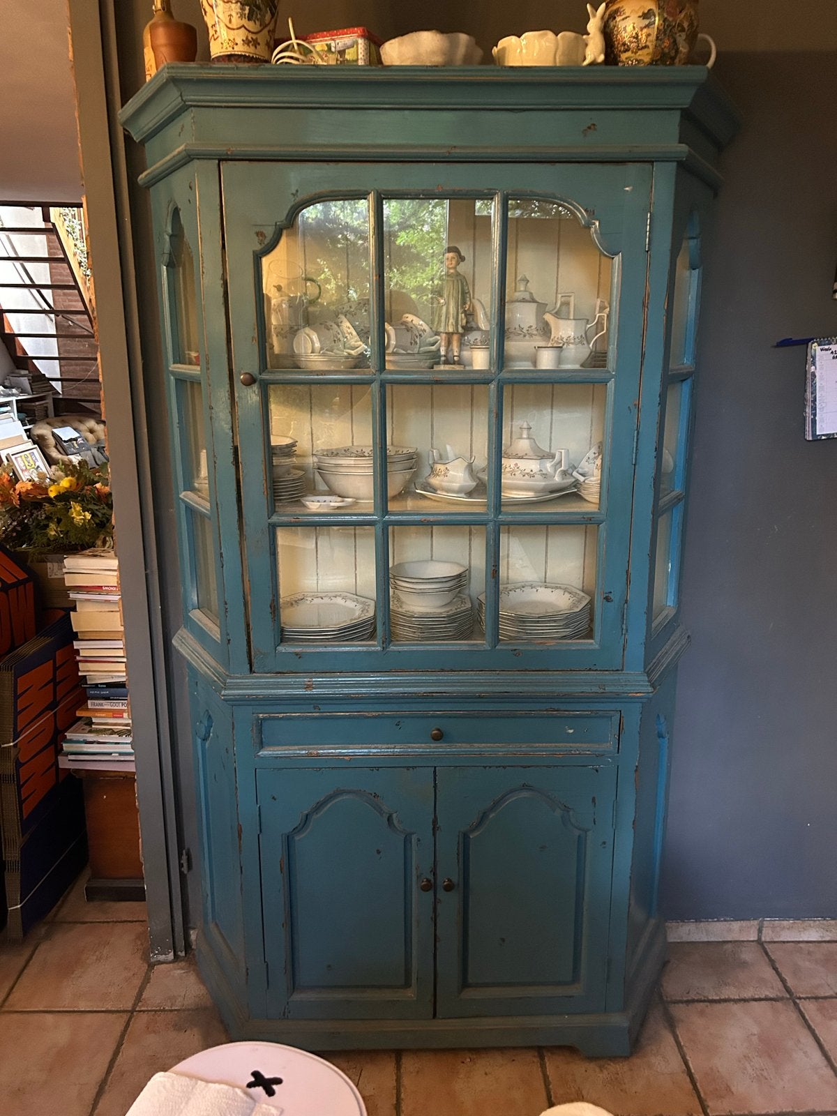 Mooi blauw kabinet van oud hout voor servies, Ophalen