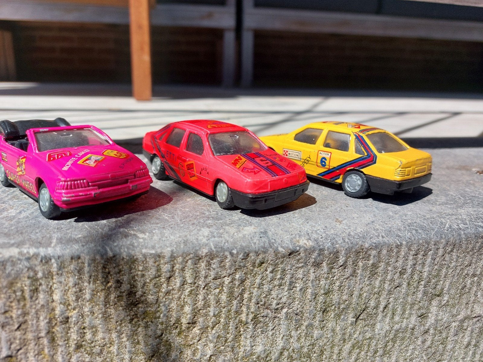 2x VW Passat b3,1x Ford Escort cabrio made in china jaren 90, Hobby en Vrije tijd, Modelauto's | 1:43, Ophalen of Verzenden, Auto