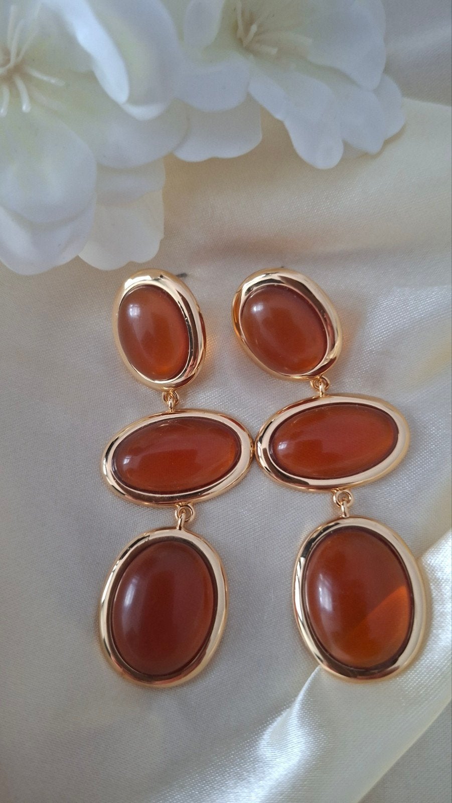 Elegante goudkleurige oorbellen met oranje stenen, Overige materialen, Hangers, Oranje, Ophalen of Verzenden