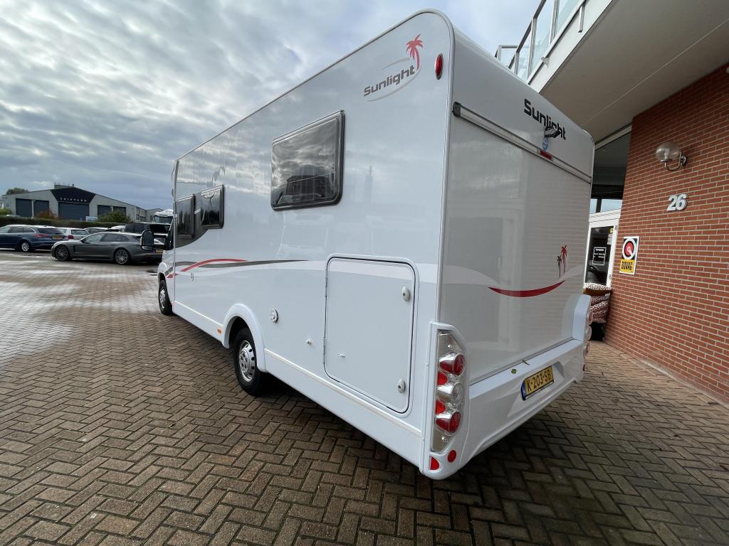 Sunlight T68, Caravans en Kamperen, Campers, Sunlight, Ringverwarming, Fiat, Tot en met 2