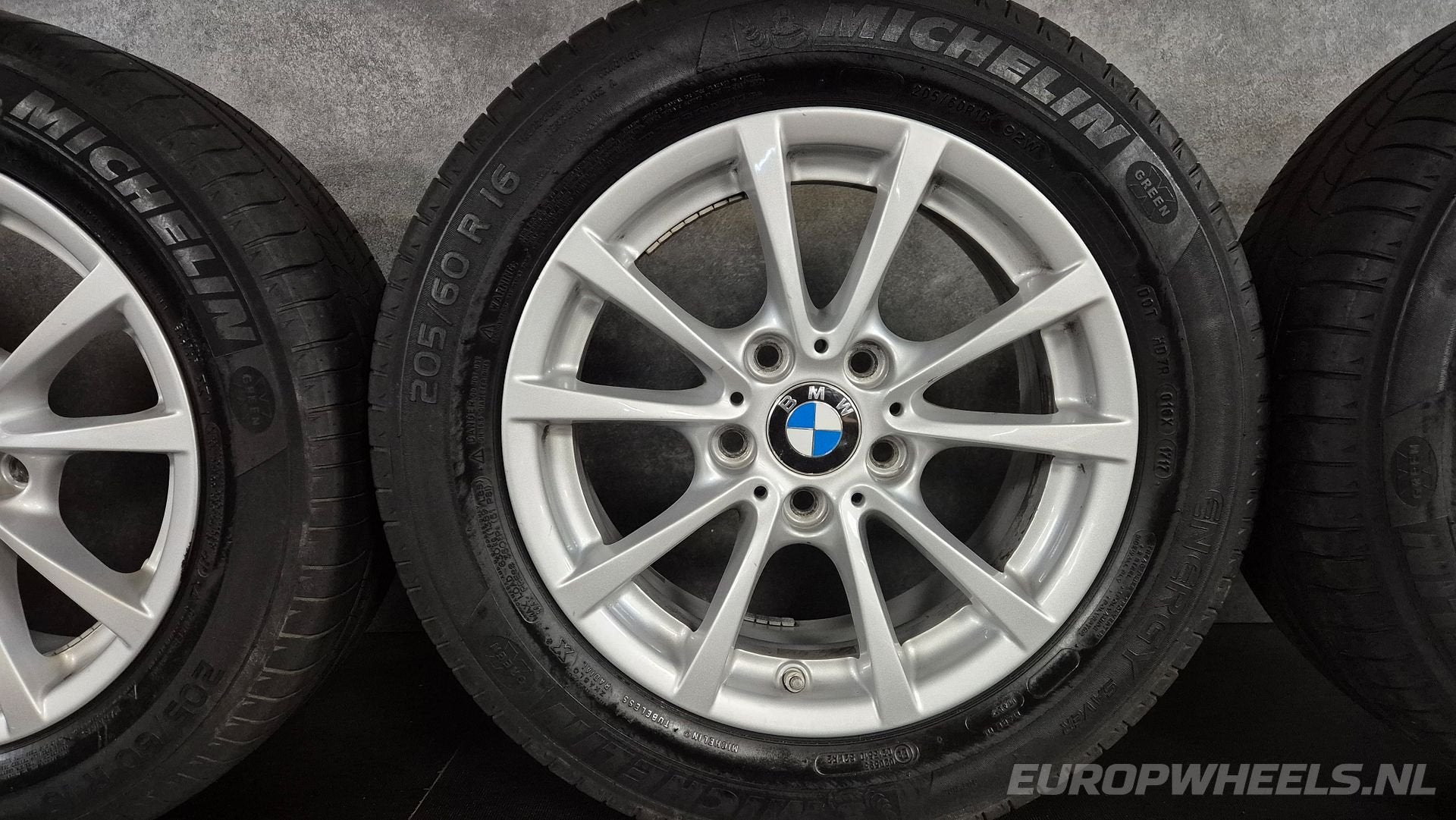16 inch BMW velgen 3 Serie F30 F31 F32 4 390 zomerbanden, Auto-onderdelen, Banden en Velgen, Gebruikt, -, Banden en Velgen, Zomerbanden