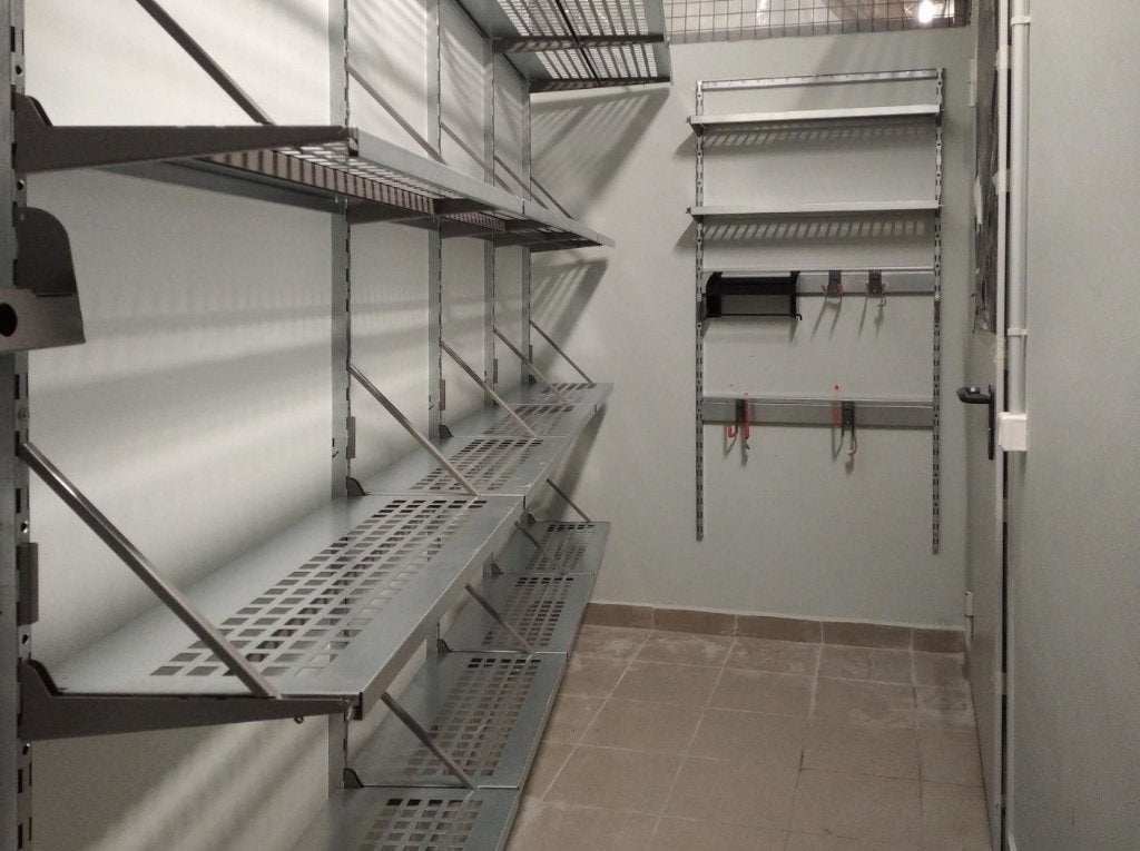 Kleine bedrijfsruimte gezocht in Noord-Holland, Zakelijke goederen, 10 m², Huur, Bedrijfsruimte