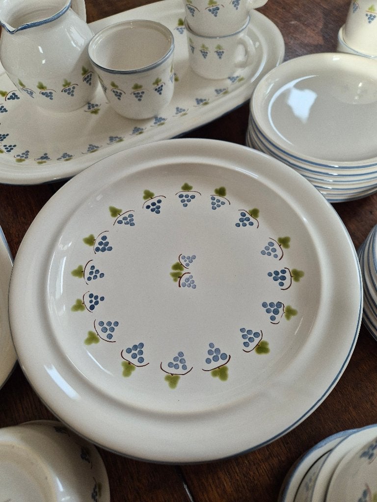 6 pers Servies handgeschilderd Bretagne Carnac blauwe druif