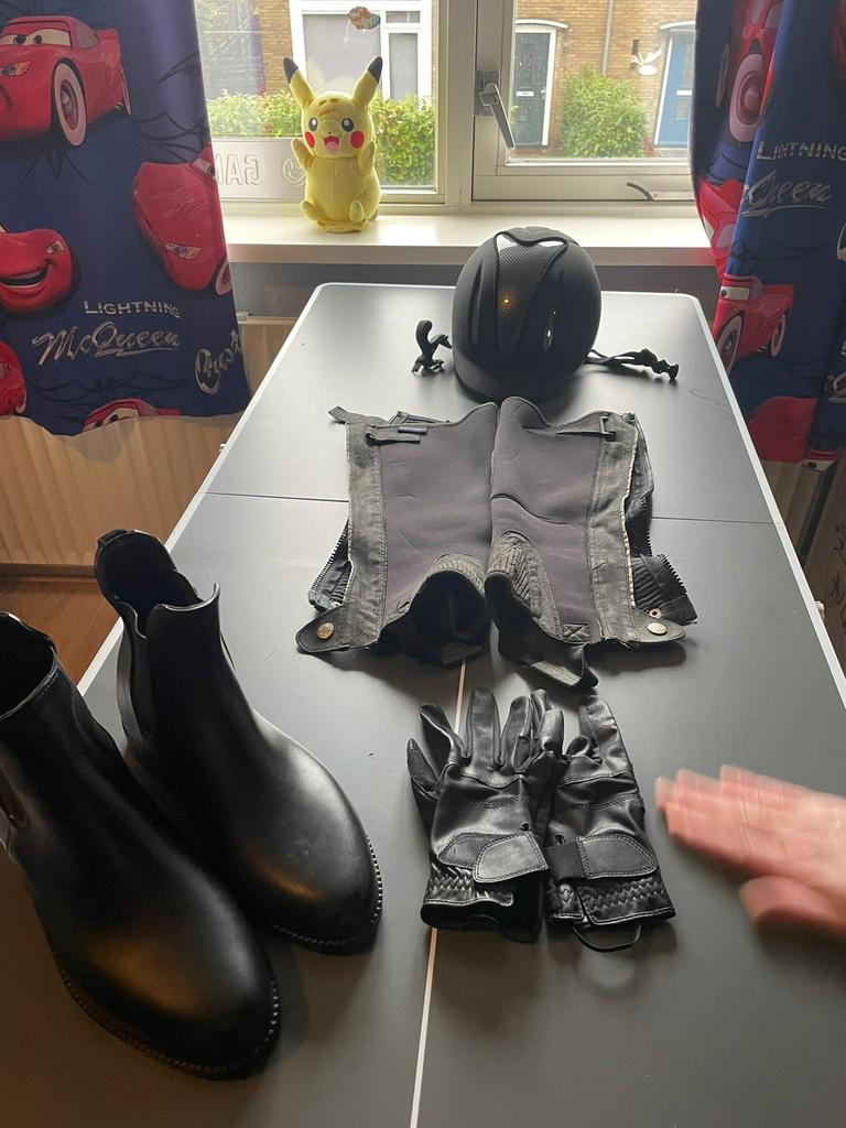 Paardrij set, Dieren en Toebehoren, Paardrijkleding, Ophalen, Gebruikt, Overige soorten, Cap