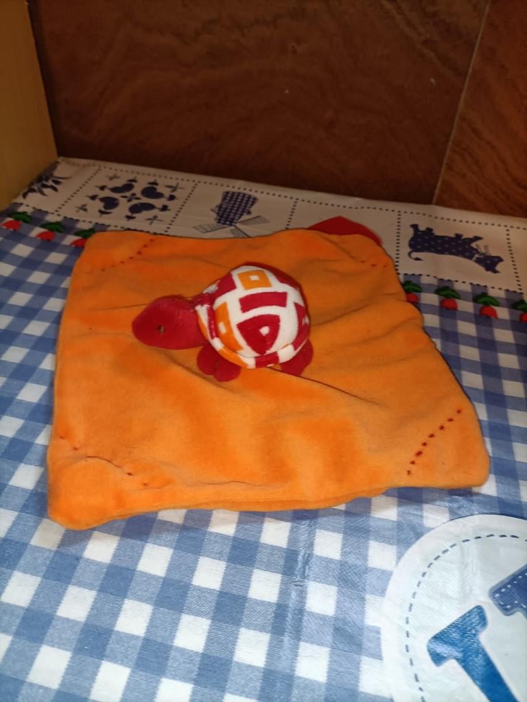 Schildpad knuffeldoekje oranje rood wit, Ophalen of Verzenden, Zo goed als nieuw