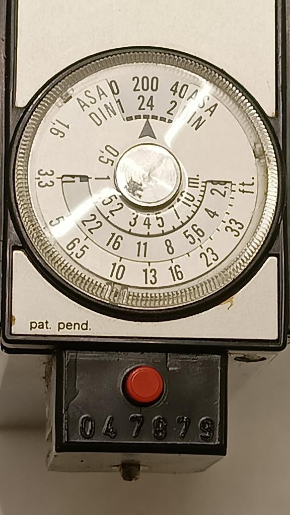 Metz Mecablitz 212 L20 S – vintage flitser met lader, Ophalen of Verzenden, Gebruikt, Metz, Kantelbaar