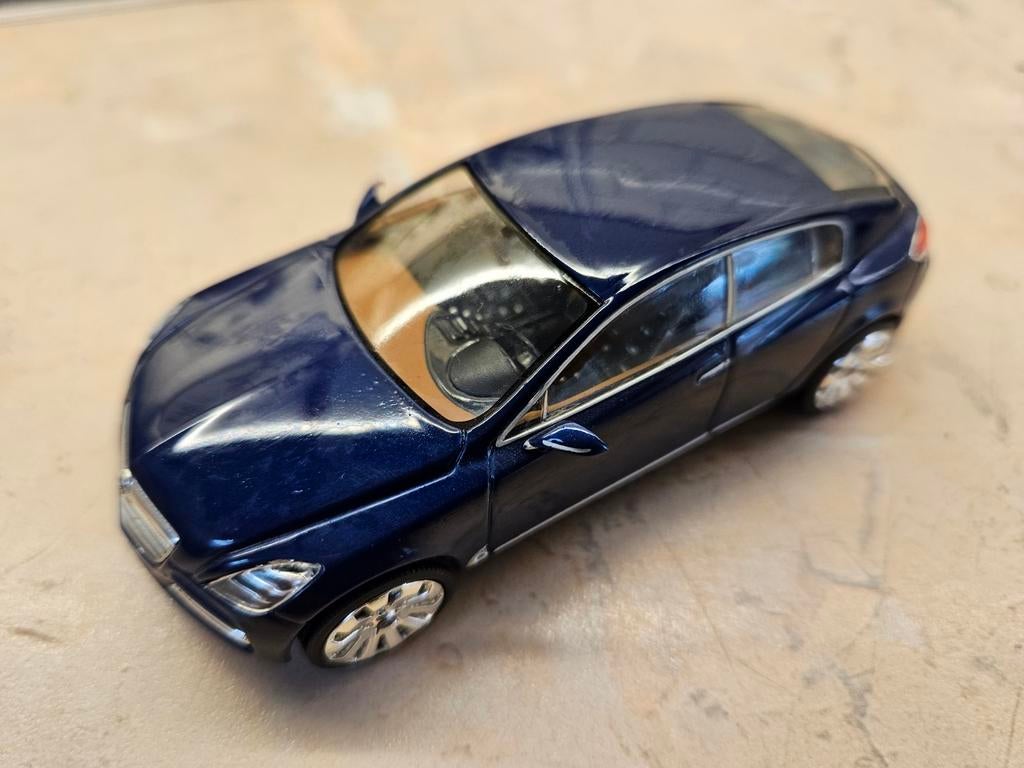 Norev Opel Insignia 2003 1:43, Hobby en Vrije tijd, Modelauto's | 1:43, Ophalen of Verzenden, Zo goed als nieuw, Auto, Norev