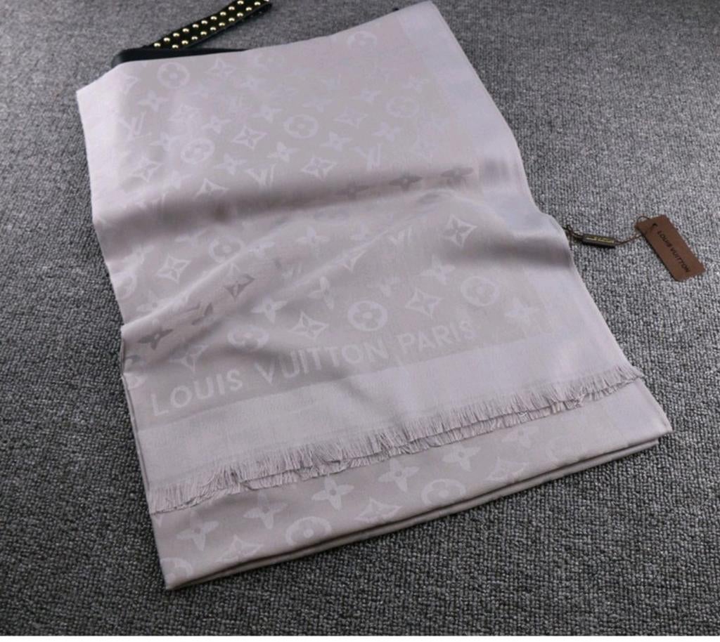 Louis Vuitton Sjaal, Louis Vuitton, Ophalen of Verzenden, Zo goed als nieuw, Sjaal