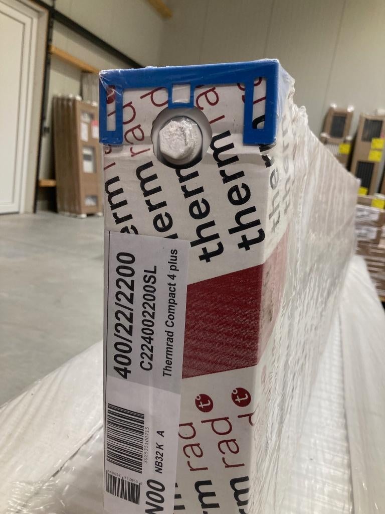 Thermrad Compact-4 Plus radiatoren 400 x 2200 type 22 / 33, 30 tot 80 cm, Hoog rendement (Hr), Radiator, Nieuw