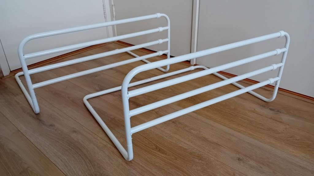 Twee uitschuifbare bedhekjes, Ophalen, Zo goed als nieuw, 140 tot 160 cm, Minder dan 70 cm