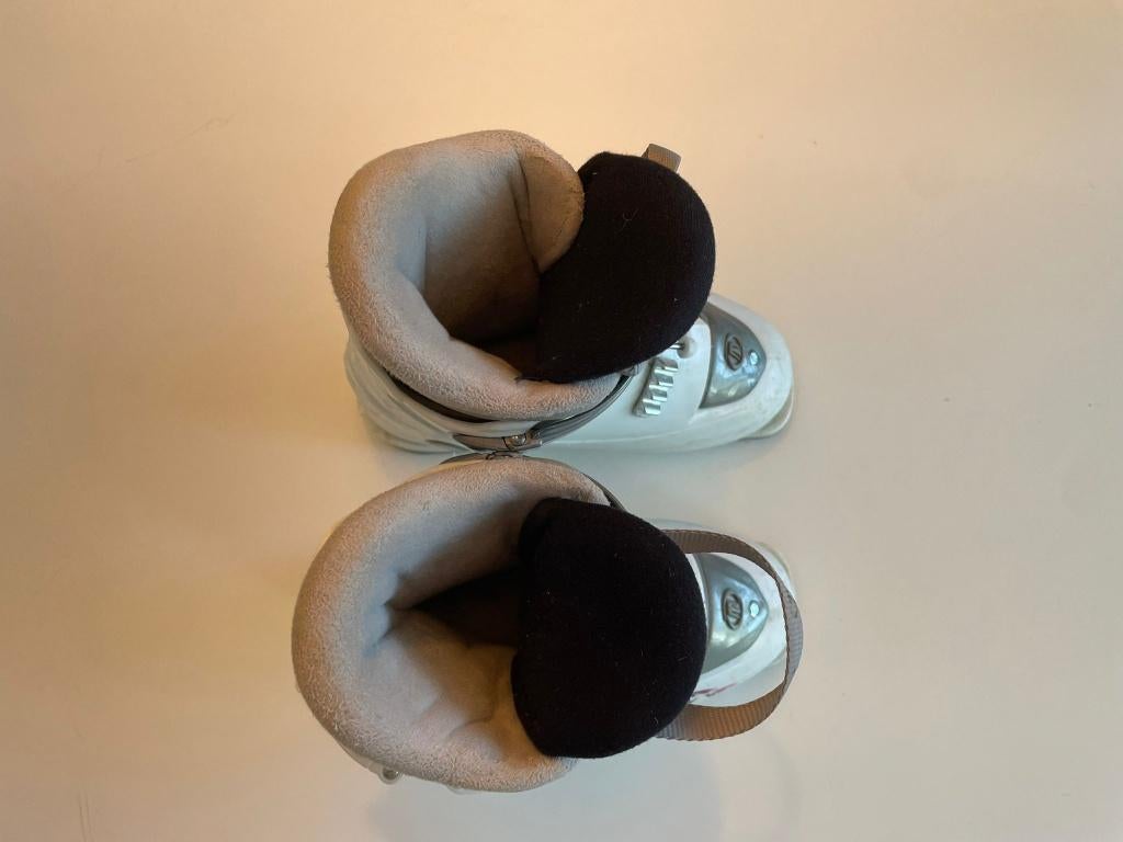 Skischoenen maat 20-21, Sport en Fitness, Skiën en Langlaufen, 160 tot 180 cm, Gebruikt, Schoenen, Ophalen of Verzenden