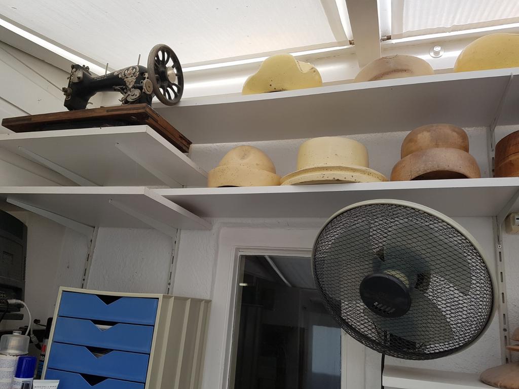 Hoeden maken, Ophalen of Verzenden, Lockmachine, Overige merken