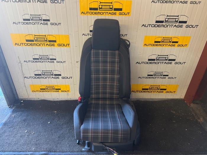 Stoel links van een Volkswagen Golf, Auto-onderdelen, Interieur en Bekleding, Gebruikt, -, Volkswagen, -