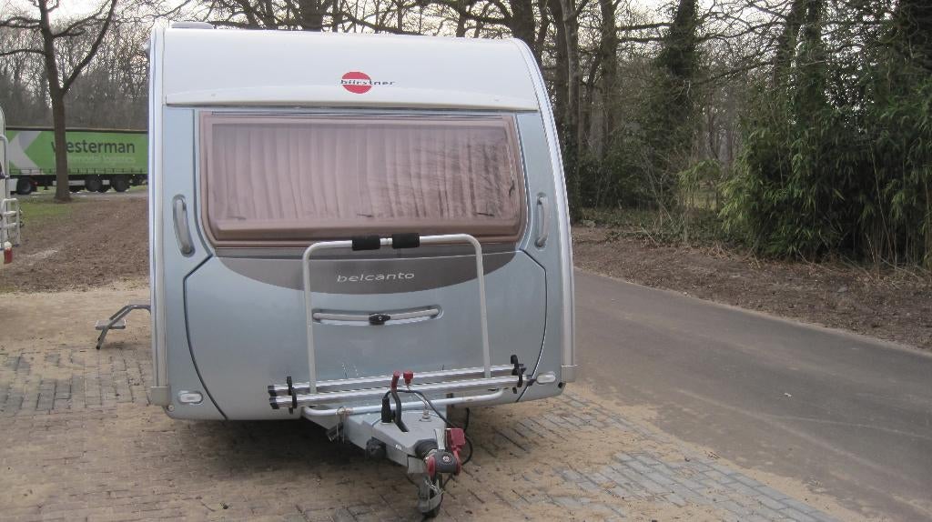 TE HUUR MOOIE BUERSTNER BELCANTO 4 PERS., Caravans en Kamperen