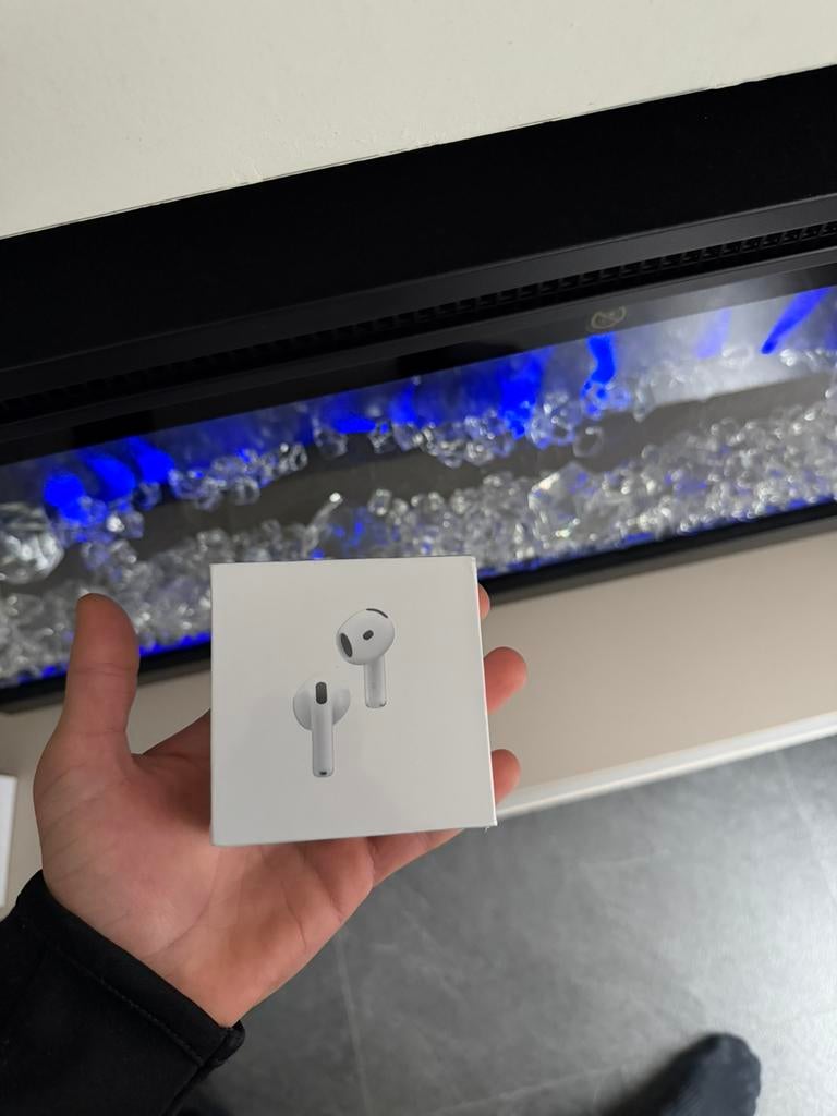Airpods 4