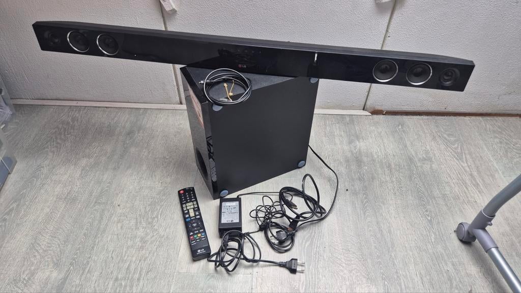 LG soundbar NB3730A, Ophalen, Bluetooth, Gebruikt