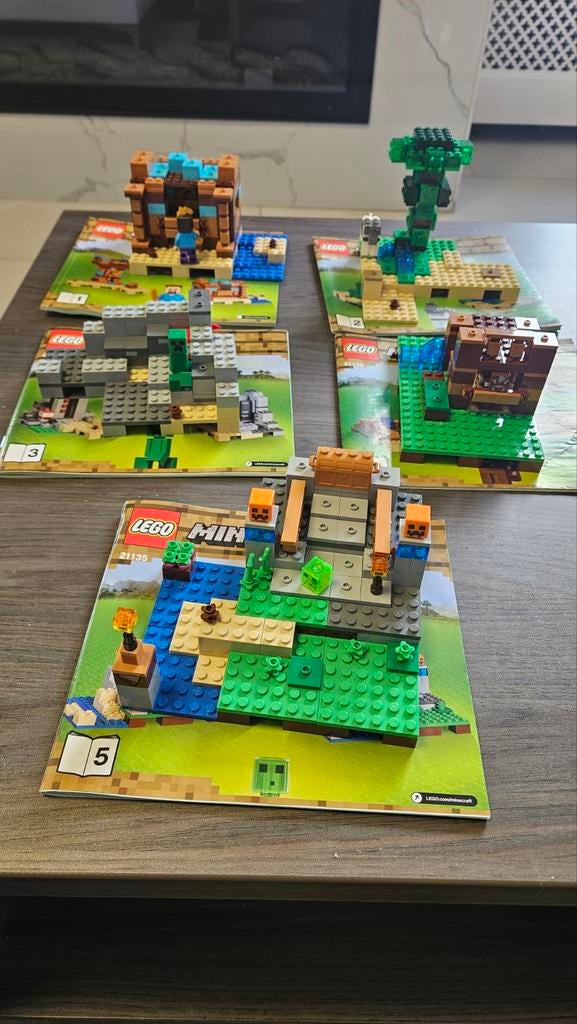 LEGO Minecraft The Village 21135, Kinderen en Baby's, Speelgoed | Duplo en Lego, Ophalen, Zo goed als nieuw, Complete set, Lego