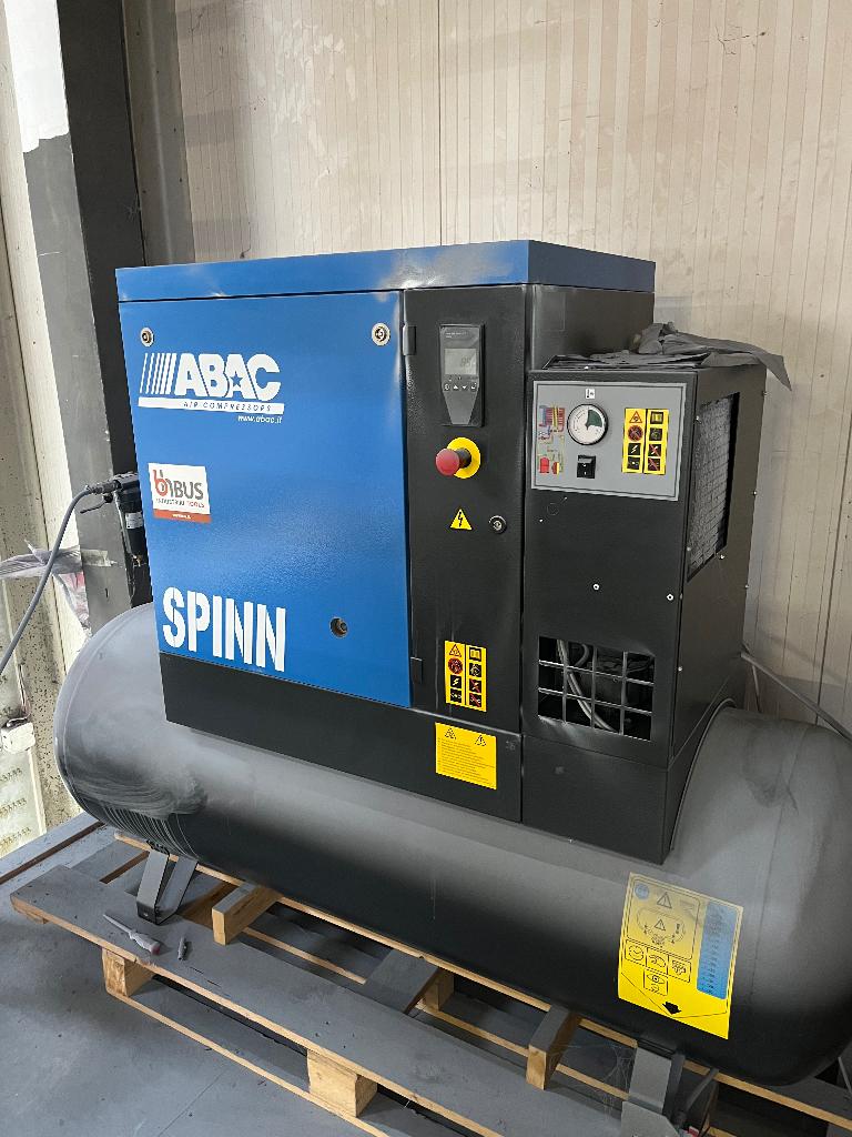 Compressor 500ltr, Doe-het-zelf en Verbouw, Compressors, Ophalen, Zo goed als nieuw, Minder dan 200 liter/min, Olievrij