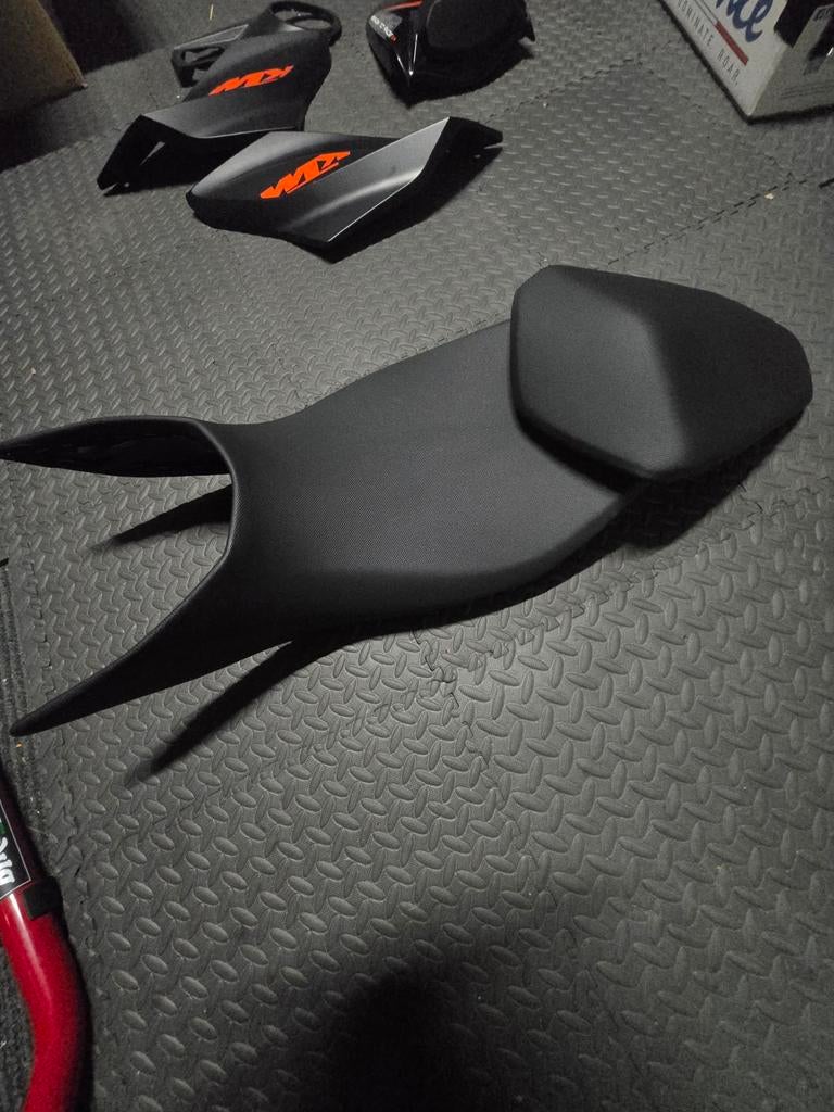 KTM 1290R SUPERDUKE zadel / seat / buddy, Ophalen of Verzenden