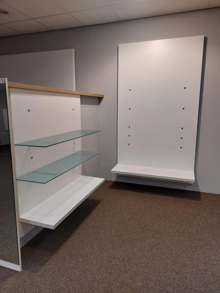 winkelinterieur, Ophalen