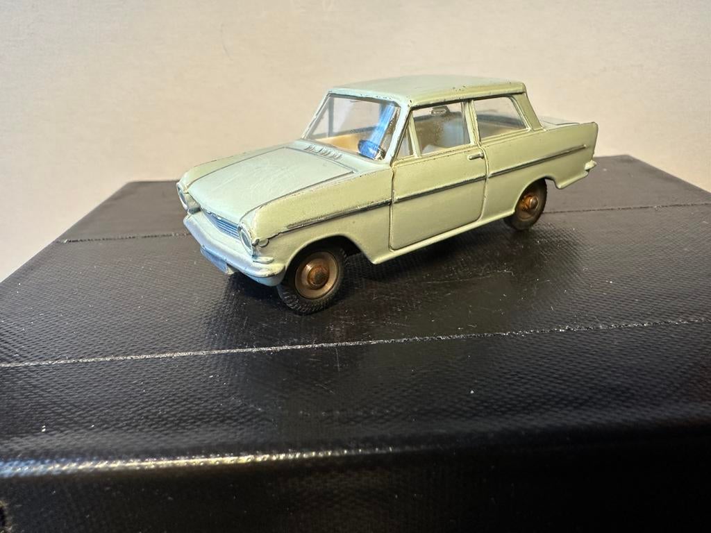 Opel Kadett A Dinky France, Hobby en Vrije tijd, Modelauto's | 1:43, Ophalen of Verzenden, Zo goed als nieuw, Auto, Dinky Toys