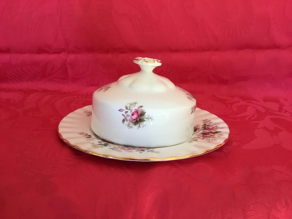 Royal Albert Lavender rose BOTERVLOOT, Ophalen of Verzenden, Nieuw, Porselein, Kop en/of schotel