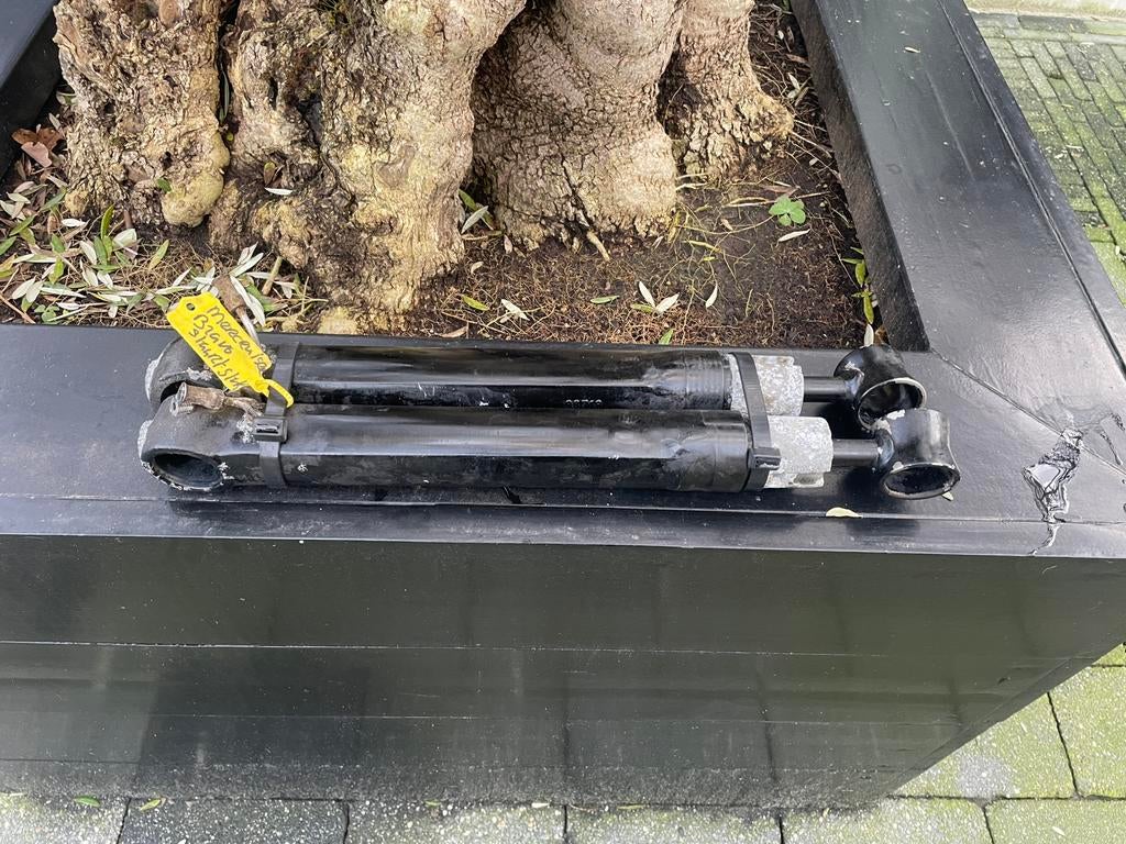 Trim cilinder bravo staartstuk Mercruiser, Ophalen of Verzenden, Zo goed als nieuw, Motor en Techniek