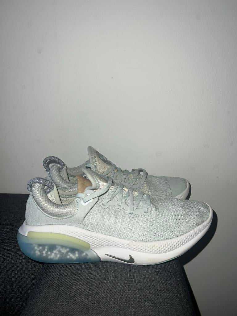 Nike Joyride Run Flyknit - Lichtzilver, Blauw, Sportschoenen, Ophalen of Verzenden, Zo goed als nieuw