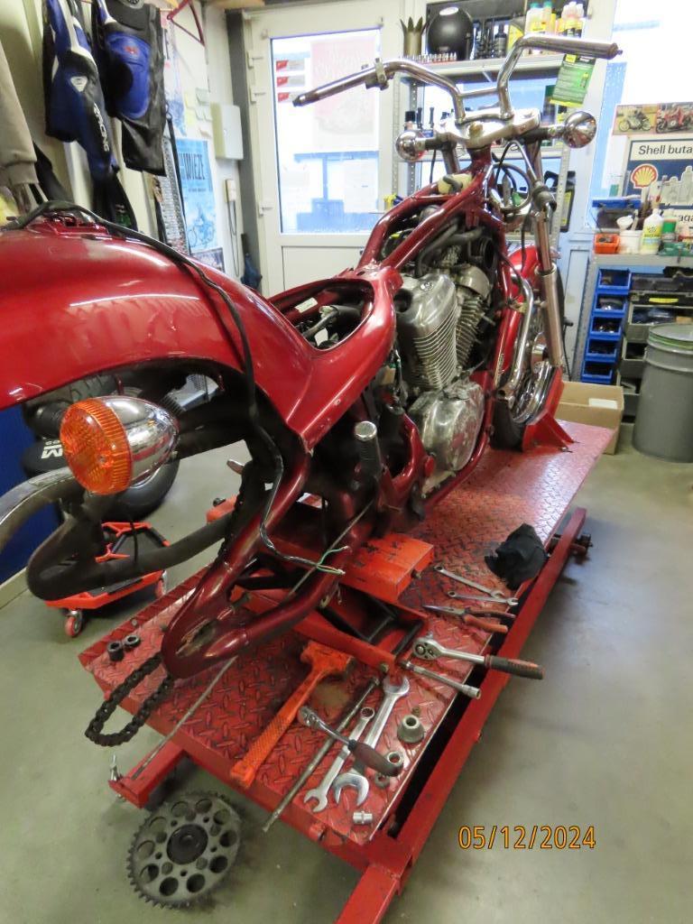 Op zoek naar Honda VT600C - VT 600 C Shadow '92 delen?, Motoren, Onderdelen | Honda, Ophalen of Verzenden, Gebruikt