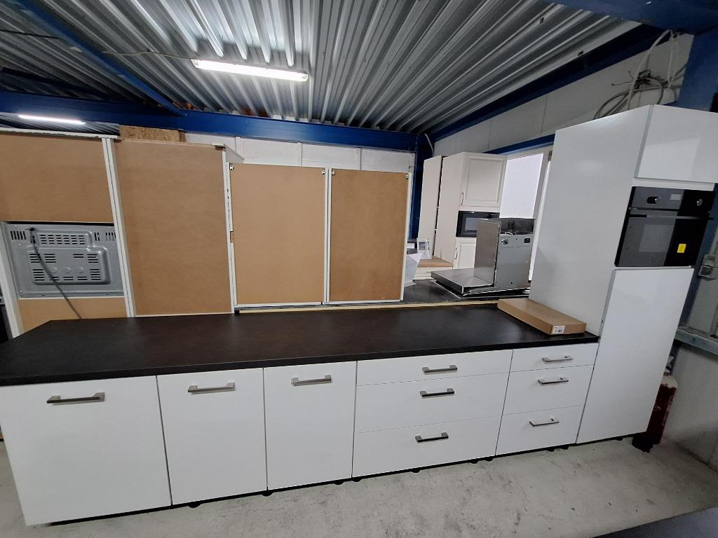 Complete keuken Compleet met APP 120Keukens op voorraad 2803, Wit, Enkelwandige keuken, Ophalen of Verzenden, Zo goed als nieuw