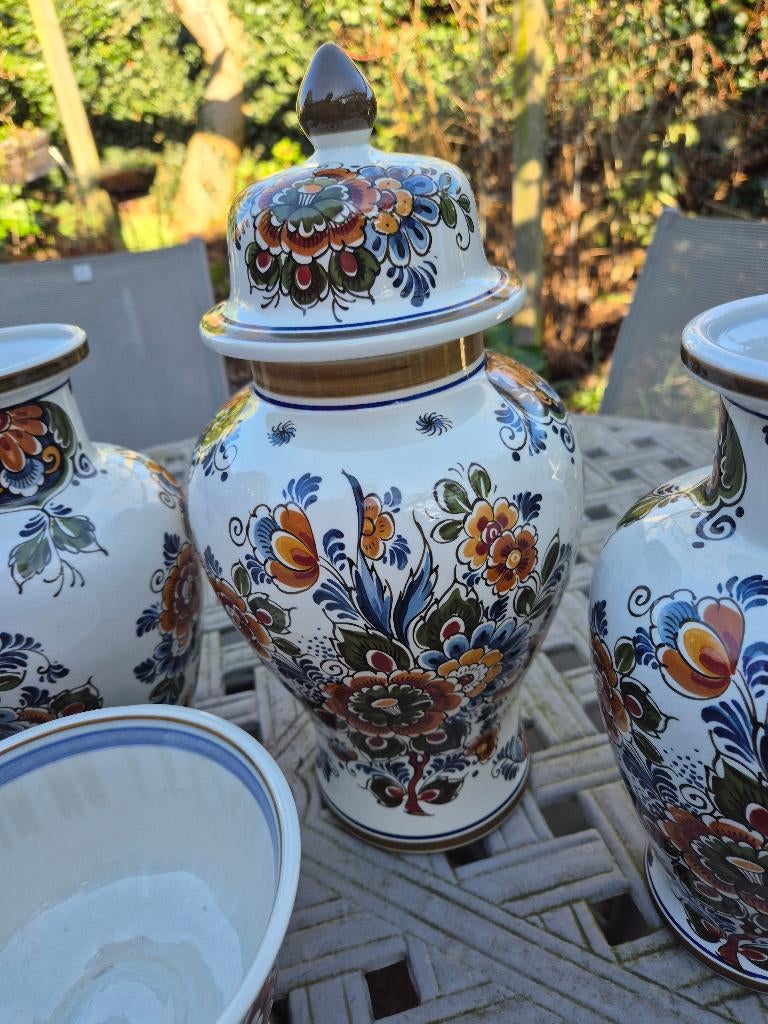 Delfts blauw polychroom kaststel, Ophalen of Verzenden