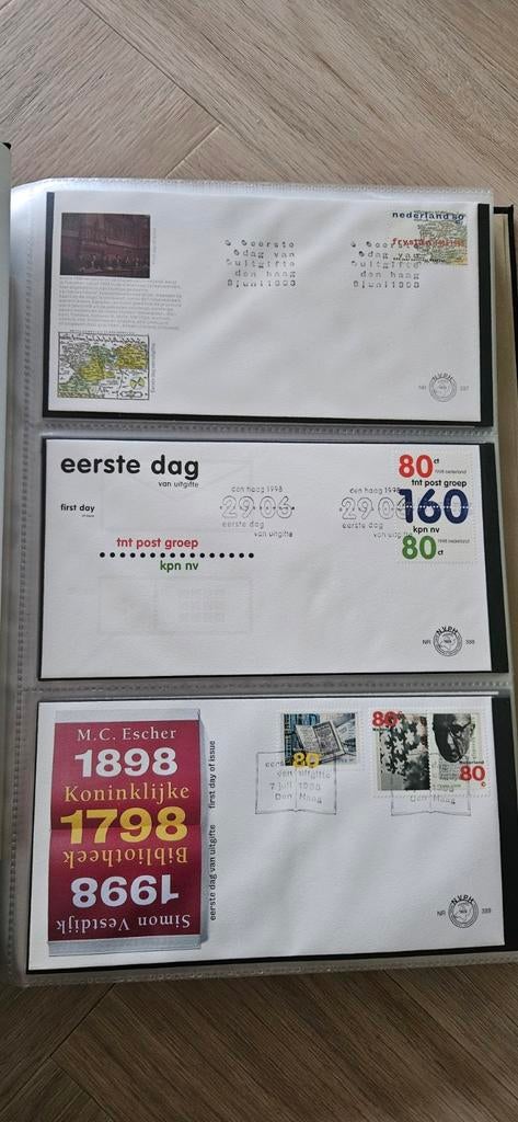 76 FDC's  in boek 1, zeer divers 1979 - 1998, Postzegels en Munten, Ophalen of Verzenden, Nederland