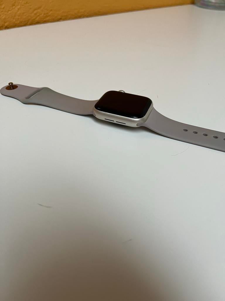 Apple watch SE zilver 40 mm, Ophalen of Verzenden, Gebruikt, Zilver, IOS